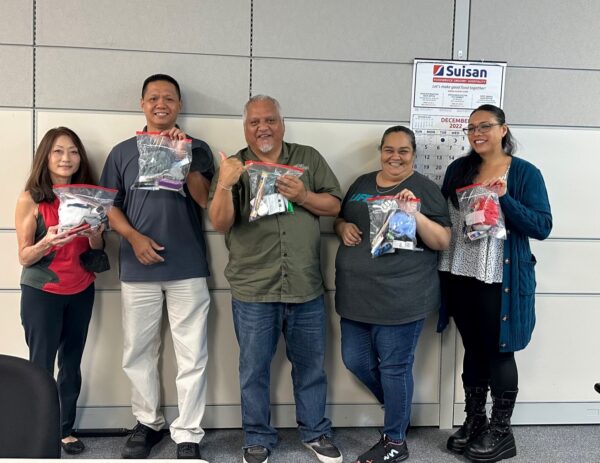 Suisan Team assisting Hope Services Hawaii